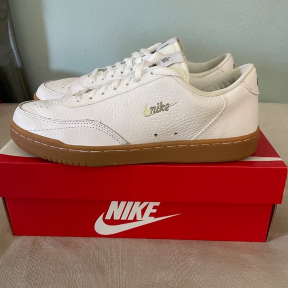 NIKE Court Vintage Premium 'White Gum' - Picture 8 of 10